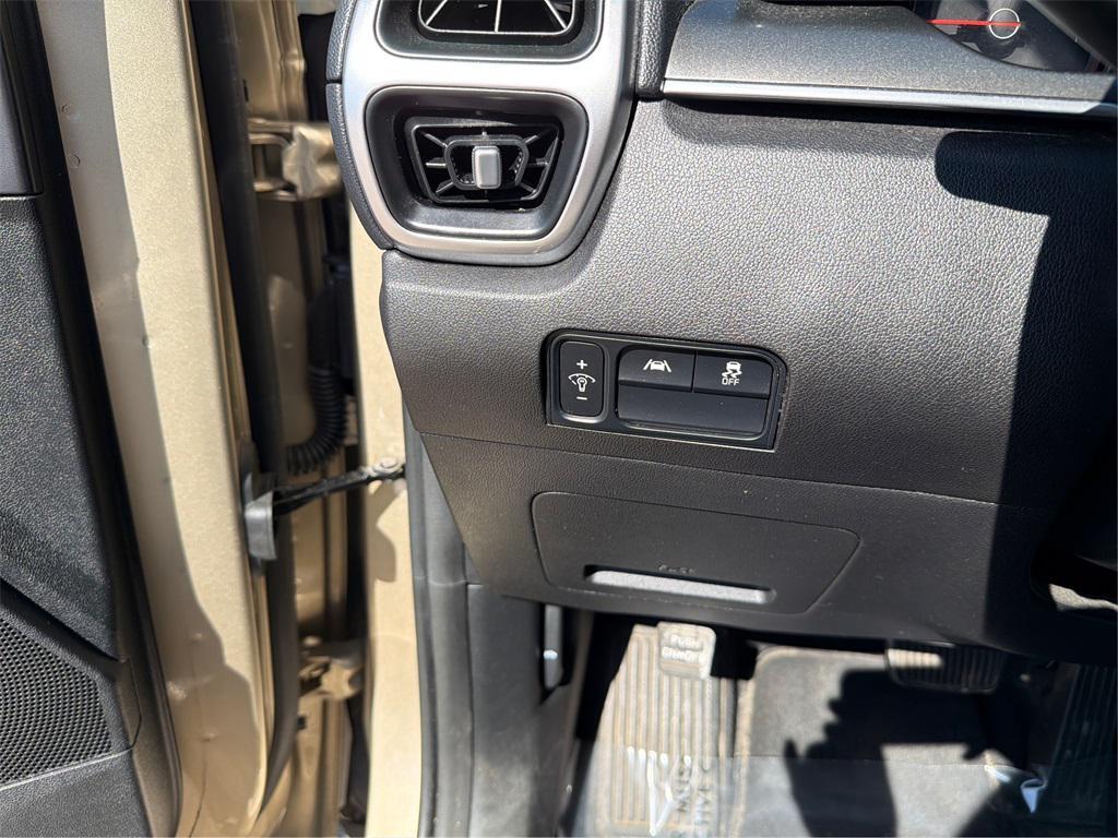 used 2021 Kia Sorento car, priced at $19,998