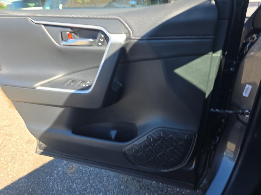 used 2019 Toyota RAV4 Hybrid car, priced at $28,776