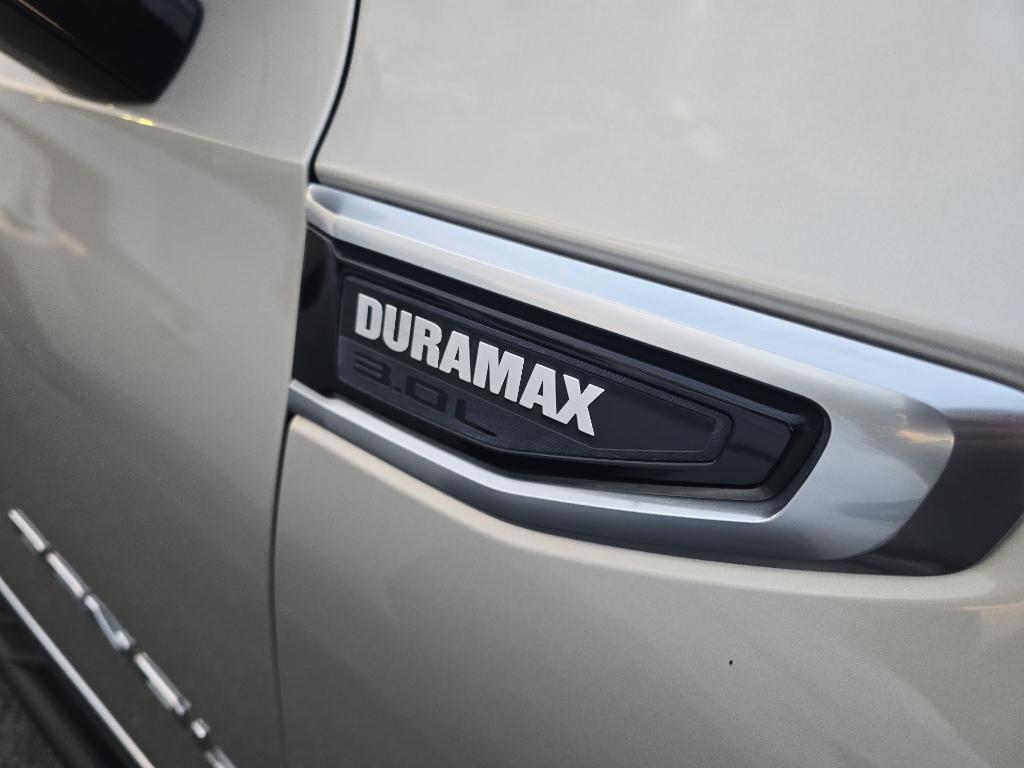 used 2021 GMC Yukon XL car, priced at $49,294