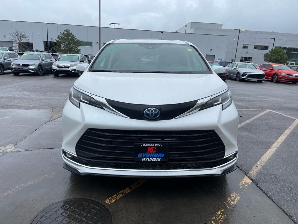 used 2023 Toyota Sienna car, priced at $40,432