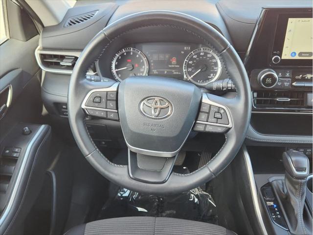 used 2023 Toyota Highlander car, priced at $36,998