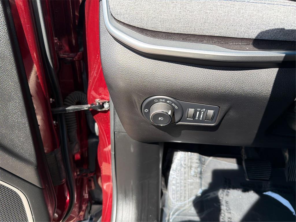 used 2022 Jeep Compass car, priced at $20,002