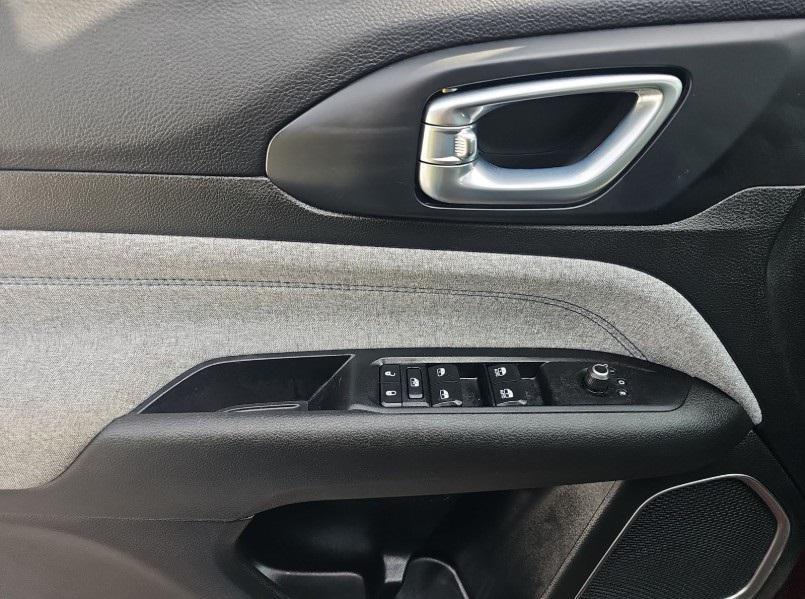 used 2022 Jeep Compass car, priced at $20,002