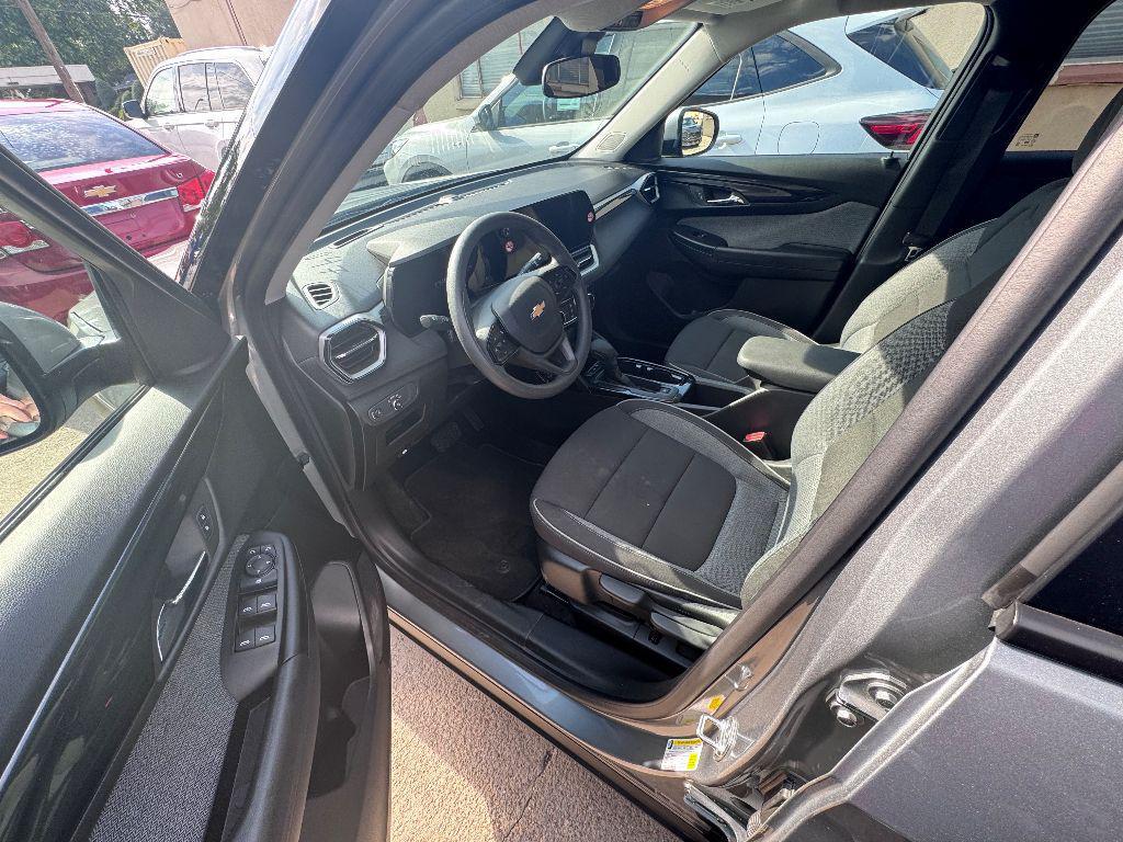 used 2025 Chevrolet TrailBlazer car, priced at $25,101