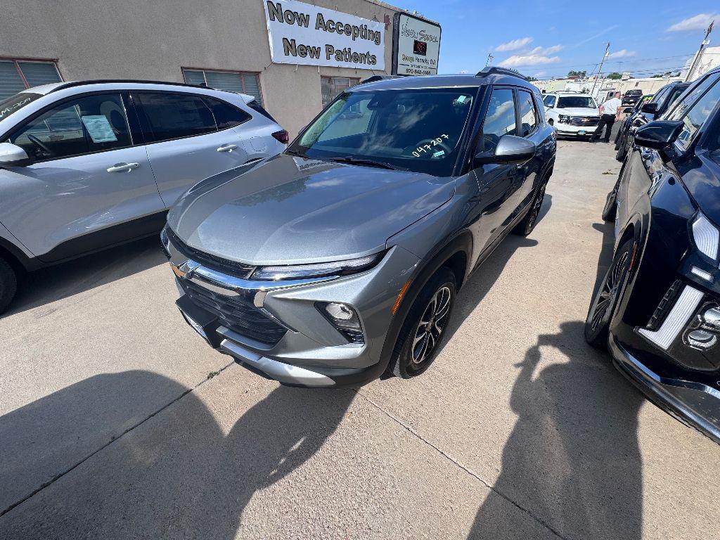 used 2025 Chevrolet TrailBlazer car, priced at $25,101