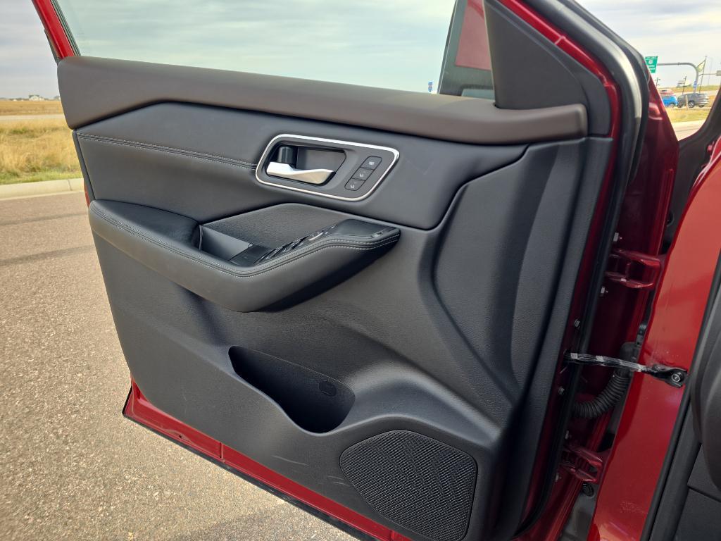 used 2021 Nissan Rogue car, priced at $25,447