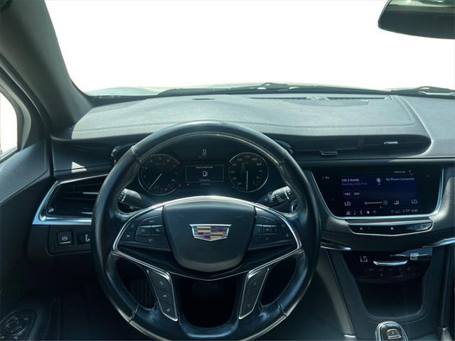 used 2020 Cadillac XT5 car, priced at $18,141