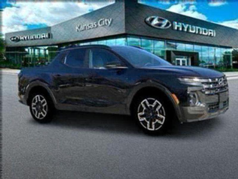 used 2025 Hyundai SANTA CRUZ car, priced at $40,830