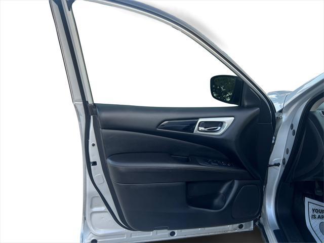 used 2019 Nissan Pathfinder car, priced at $13,219