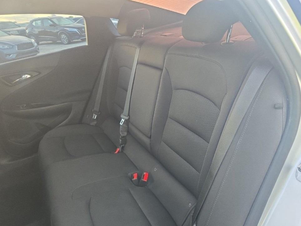 used 2018 Chevrolet Malibu car, priced at $9,562