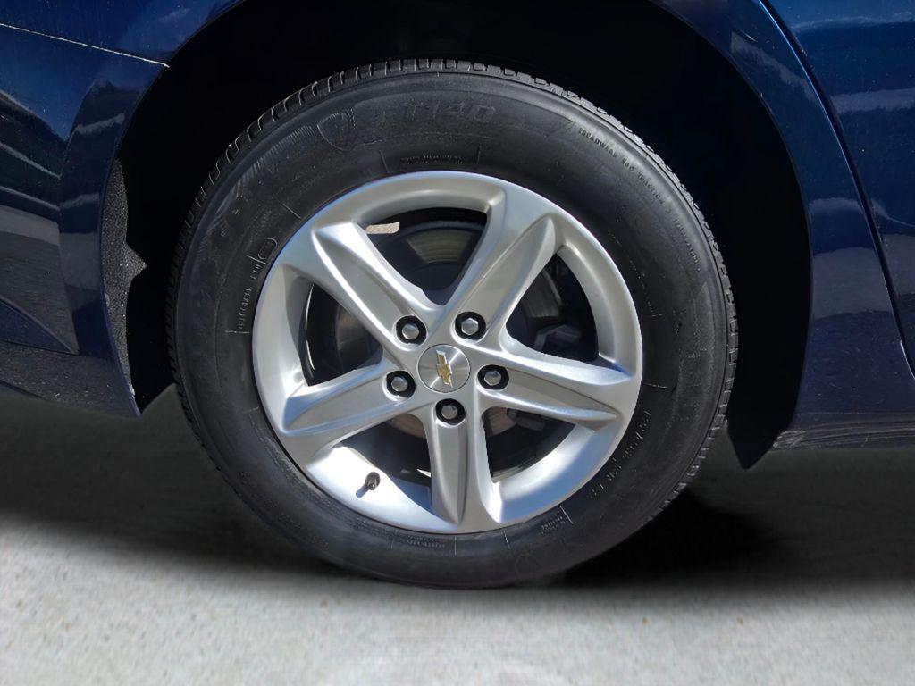 used 2019 Chevrolet Malibu car, priced at $16,487