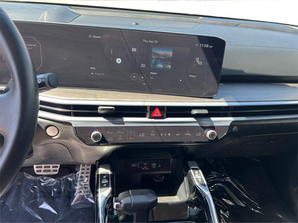 used 2024 Kia Sorento car, priced at $34,309