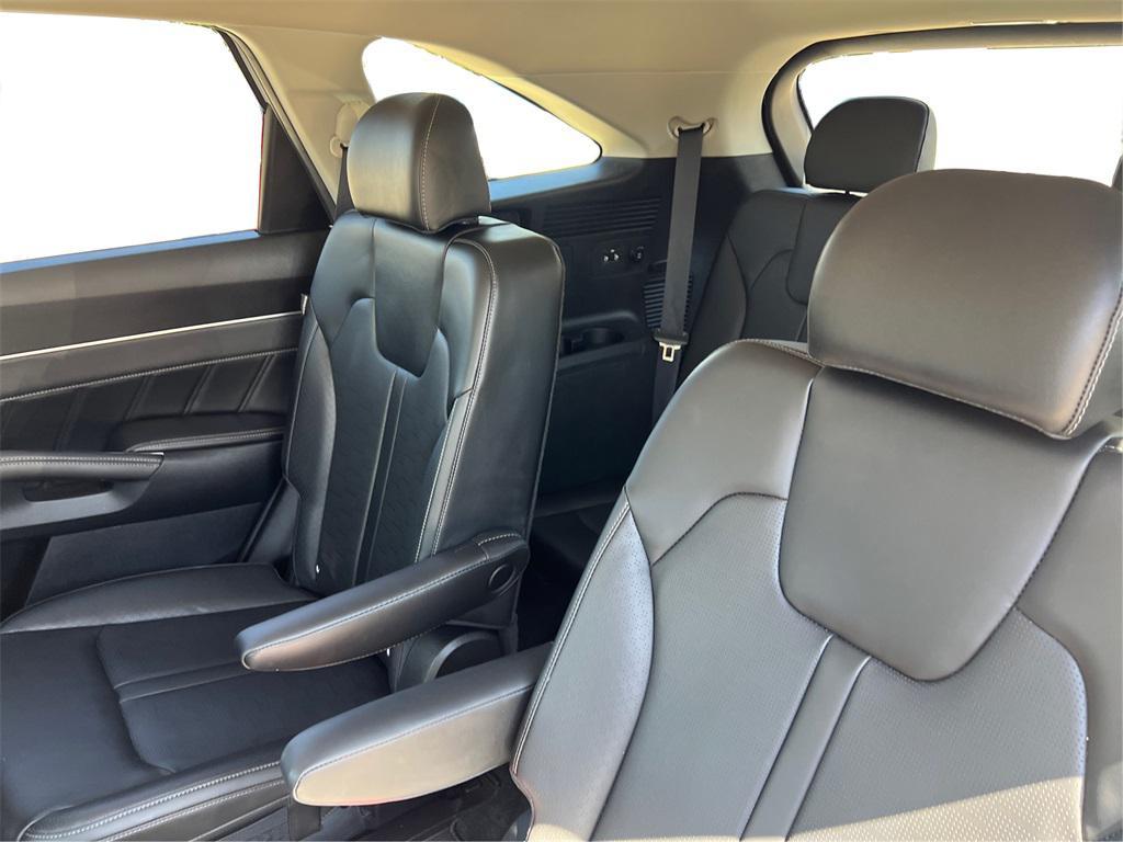 used 2024 Kia Sorento car, priced at $34,309