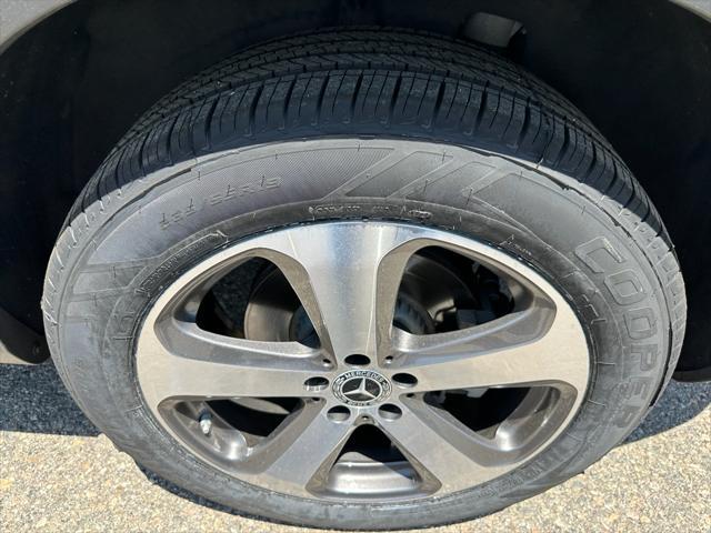 used 2022 Mercedes-Benz GLC 300 car, priced at $28,846