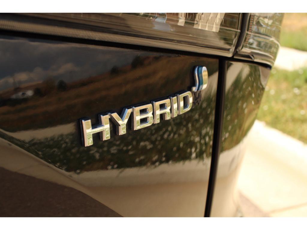used 2021 Toyota Highlander Hybrid car, priced at $38,902