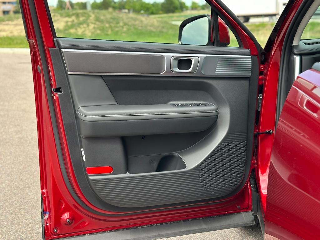 used 2025 Hyundai Santa Fe car, priced at $39,814