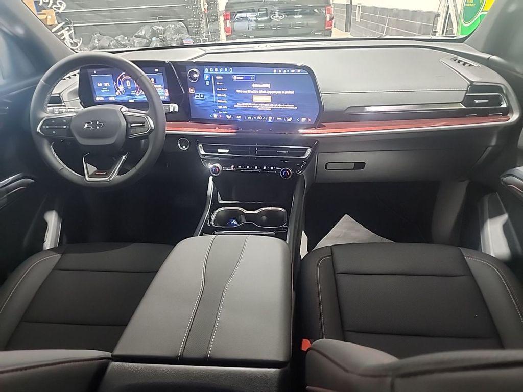 used 2025 Chevrolet Traverse car, priced at $49,494