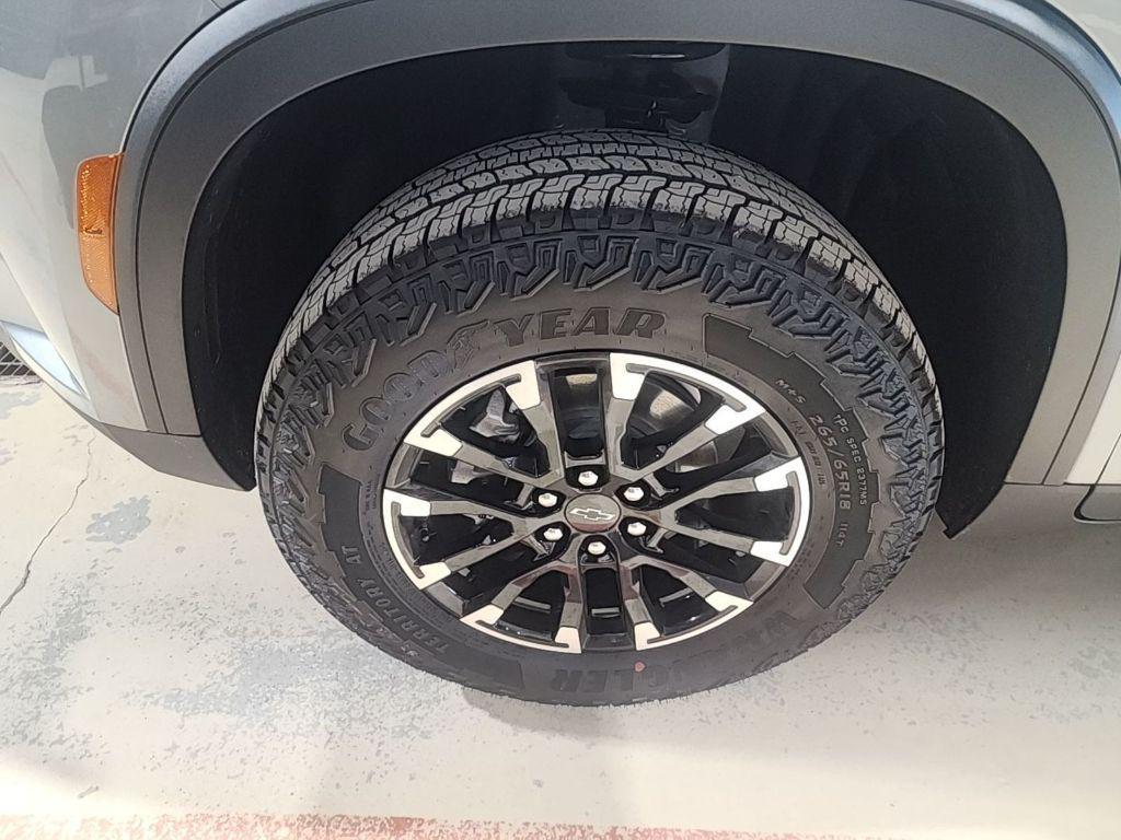 used 2025 Chevrolet Traverse car, priced at $49,494