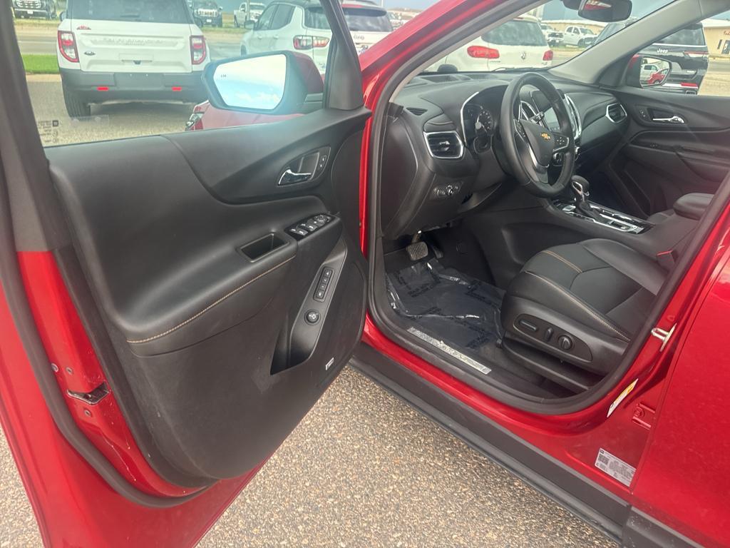 used 2023 Chevrolet Equinox car, priced at $26,895