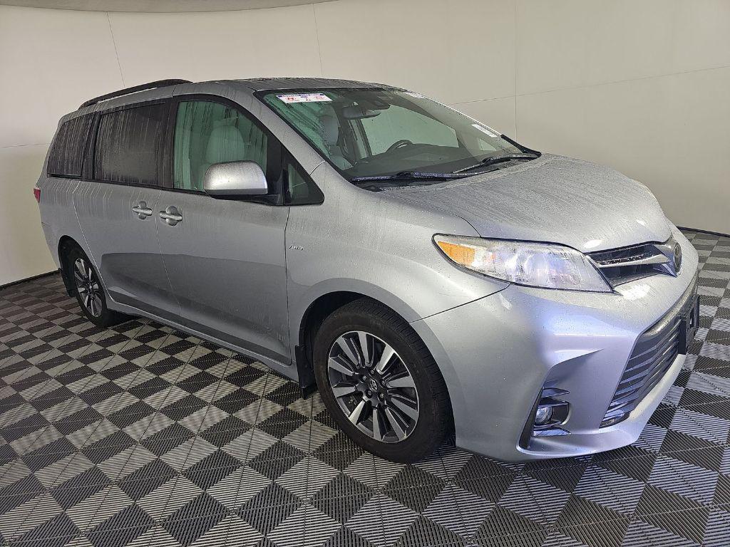 used 2018 Toyota Sienna car, priced at $29,277