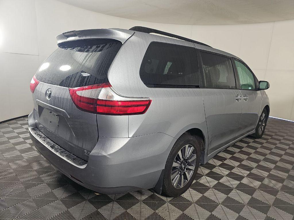 used 2018 Toyota Sienna car, priced at $29,277