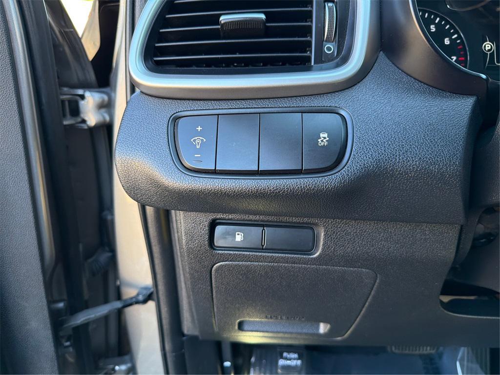 used 2018 Kia Sorento car, priced at $14,247