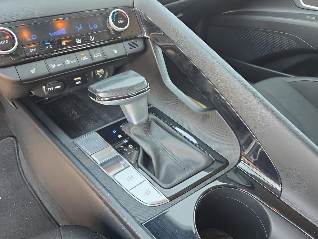 used 2022 Hyundai Elantra car, priced at $18,797