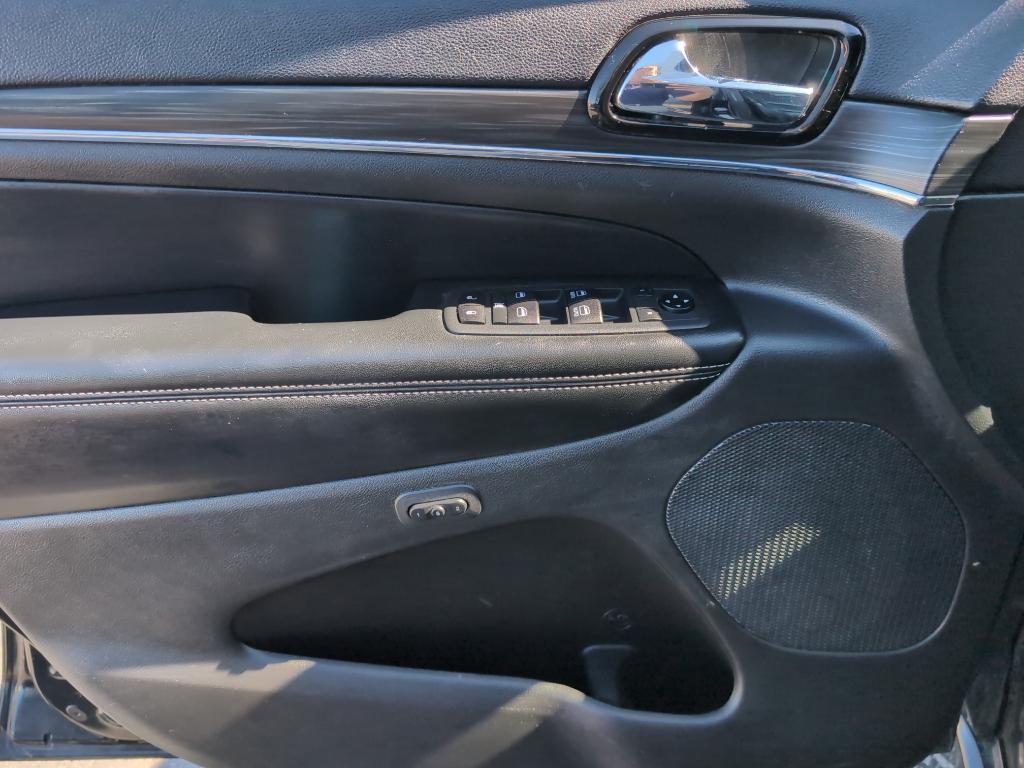 used 2021 Jeep Grand Cherokee car, priced at $23,449