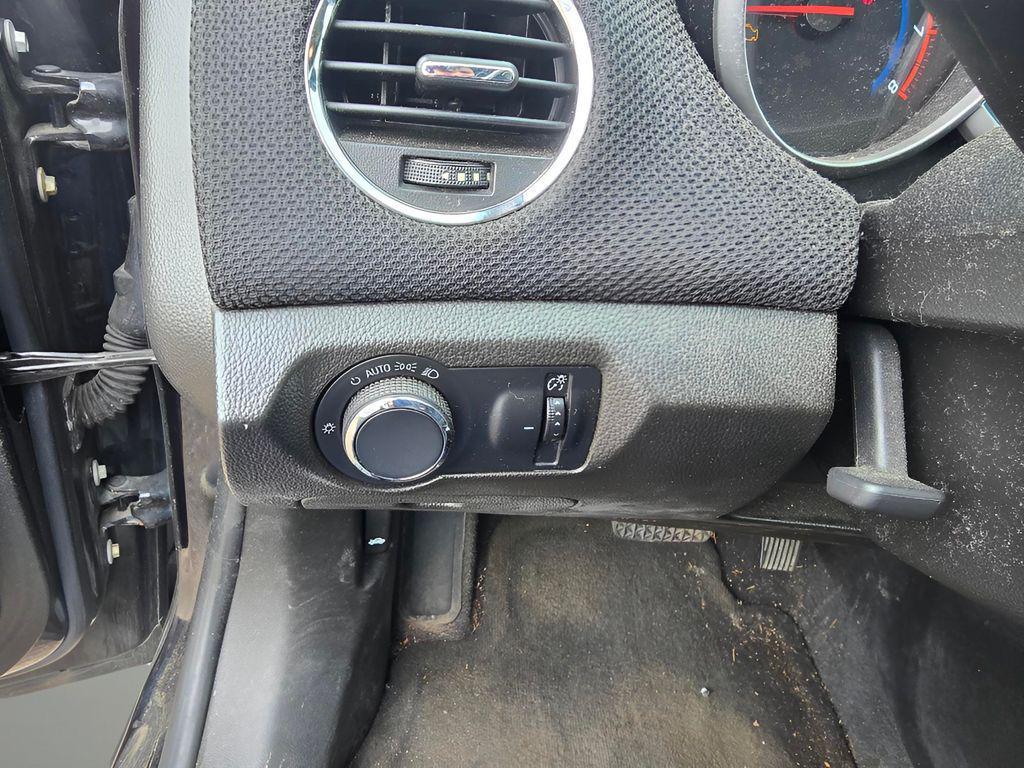 used 2014 Chevrolet Cruze car, priced at $9,249