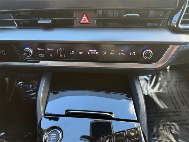 used 2025 Kia Sportage Hybrid car, priced at $29,874