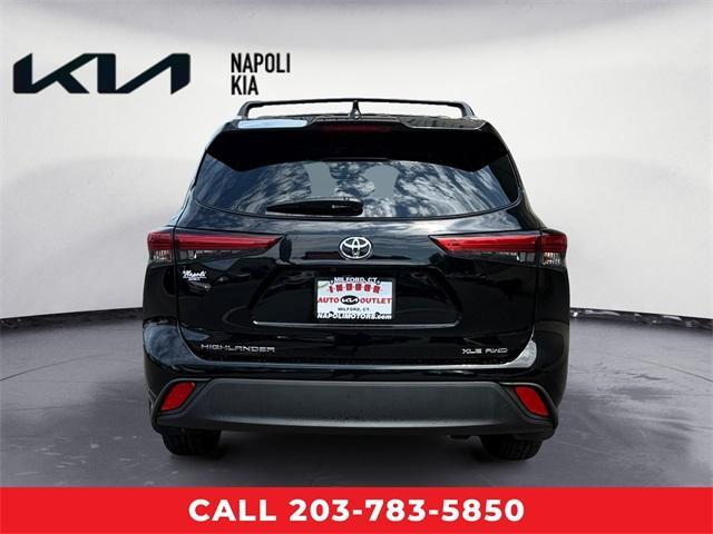 used 2023 Toyota Highlander car, priced at $32,998