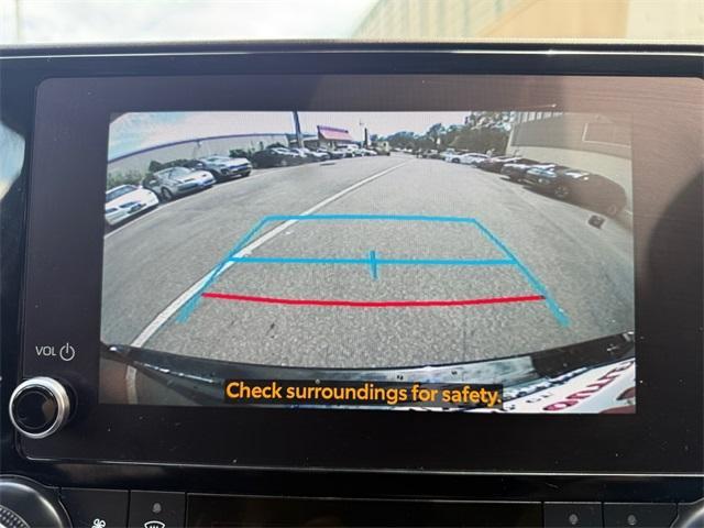 used 2023 Toyota Highlander car, priced at $32,998