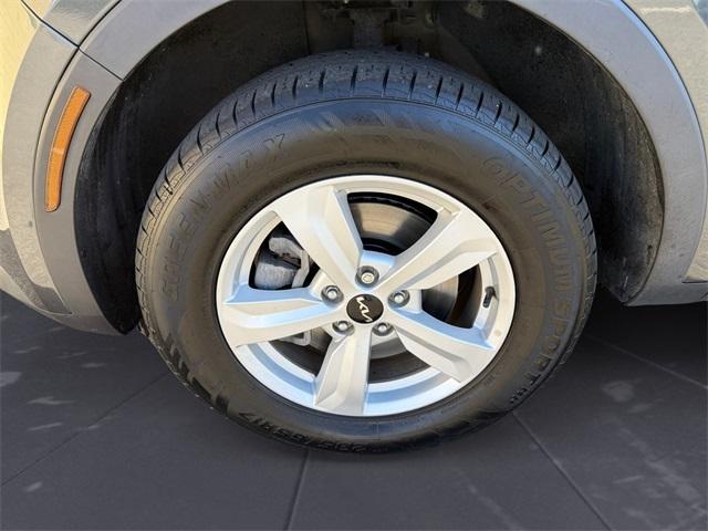 used 2022 Kia Sorento car, priced at $23,200