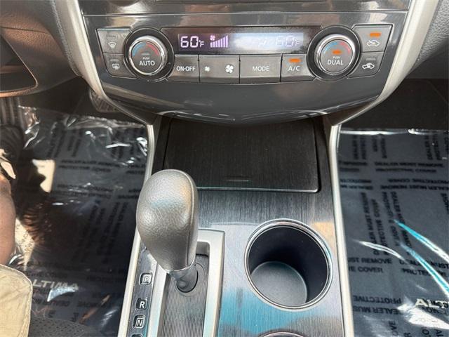 used 2014 Nissan Altima car, priced at $12,998