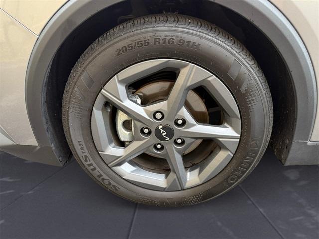 used 2025 Kia K4 car, priced at $23,998