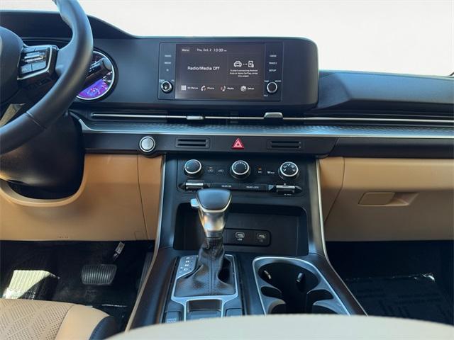 used 2024 Kia Carnival car, priced at $33,931