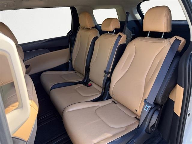 used 2024 Kia Carnival car, priced at $33,931