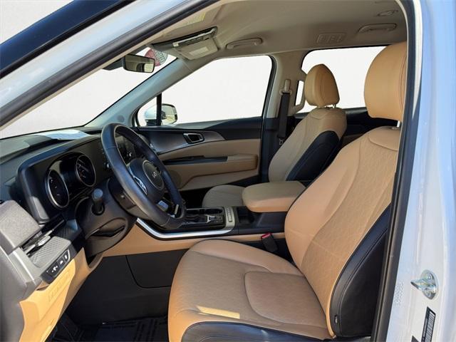 used 2024 Kia Carnival car, priced at $33,931