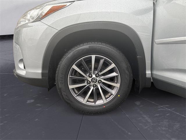 used 2019 Toyota Highlander car, priced at $23,998