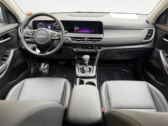 used 2025 Kia Seltos car, priced at $28,700