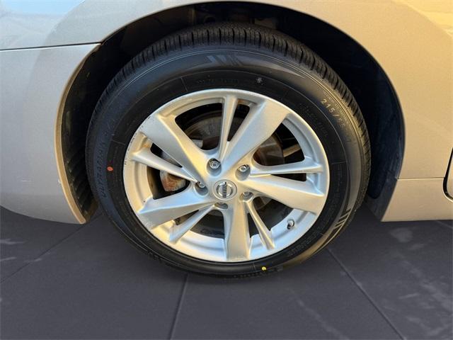 used 2014 Nissan Altima car, priced at $12,500