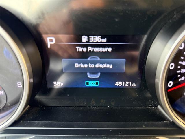 used 2023 Kia Carnival car, priced at $30,998