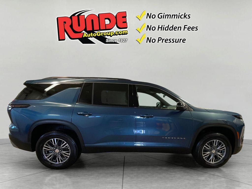 new 2026 Chevrolet Traverse car, priced at $41,695
