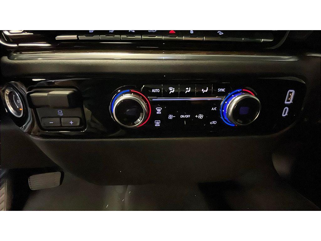 new 2025 GMC Sierra 3500 car, priced at $69,080