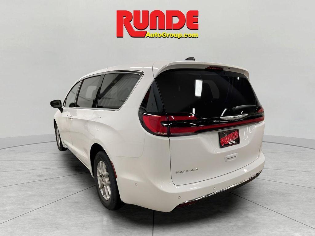new 2025 Chrysler Pacifica car, priced at $42,697