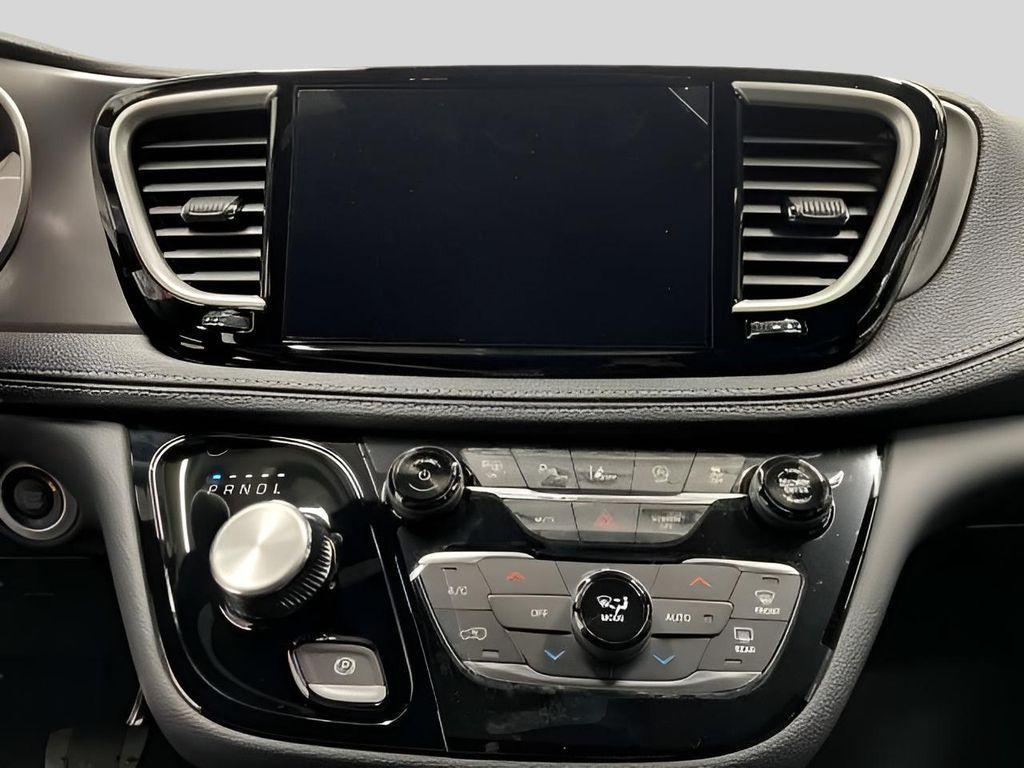new 2025 Chrysler Pacifica car, priced at $42,697