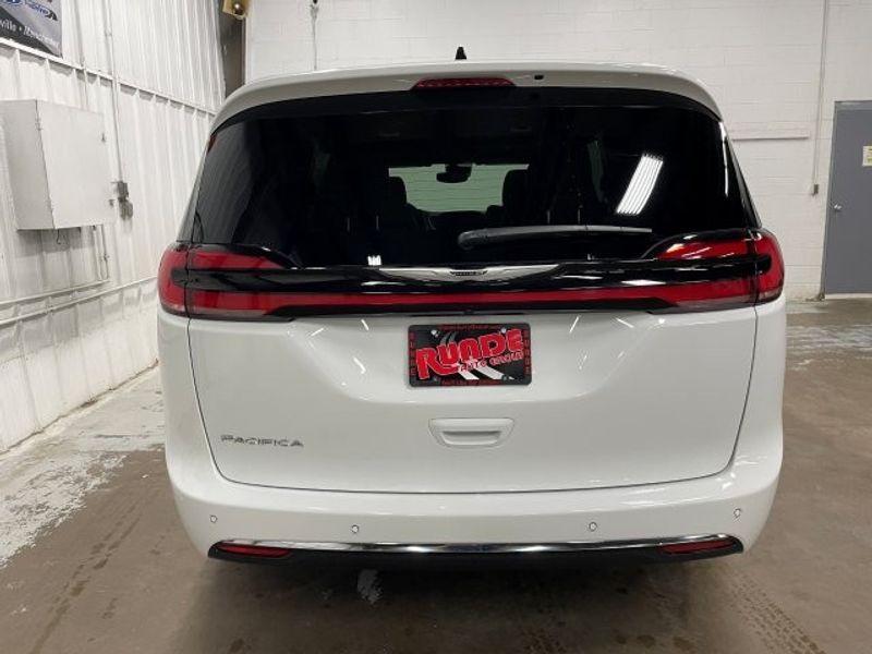 new 2025 Chrysler Pacifica car, priced at $42,697