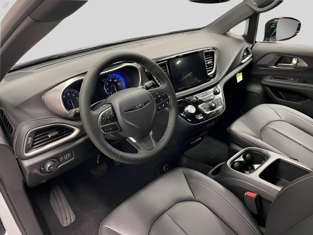 new 2025 Chrysler Pacifica car, priced at $42,697