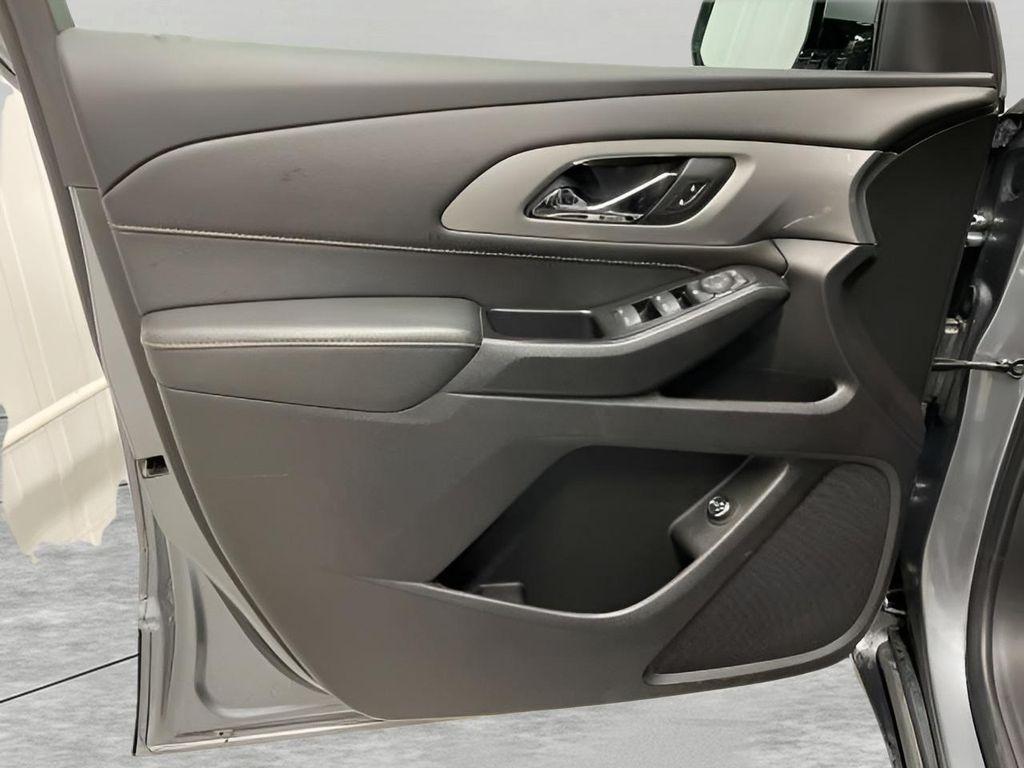 used 2020 Chevrolet Traverse car, priced at $25,490