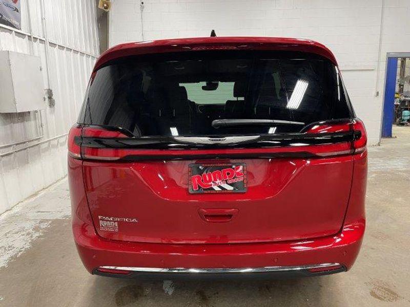 new 2025 Chrysler Pacifica car, priced at $44,140